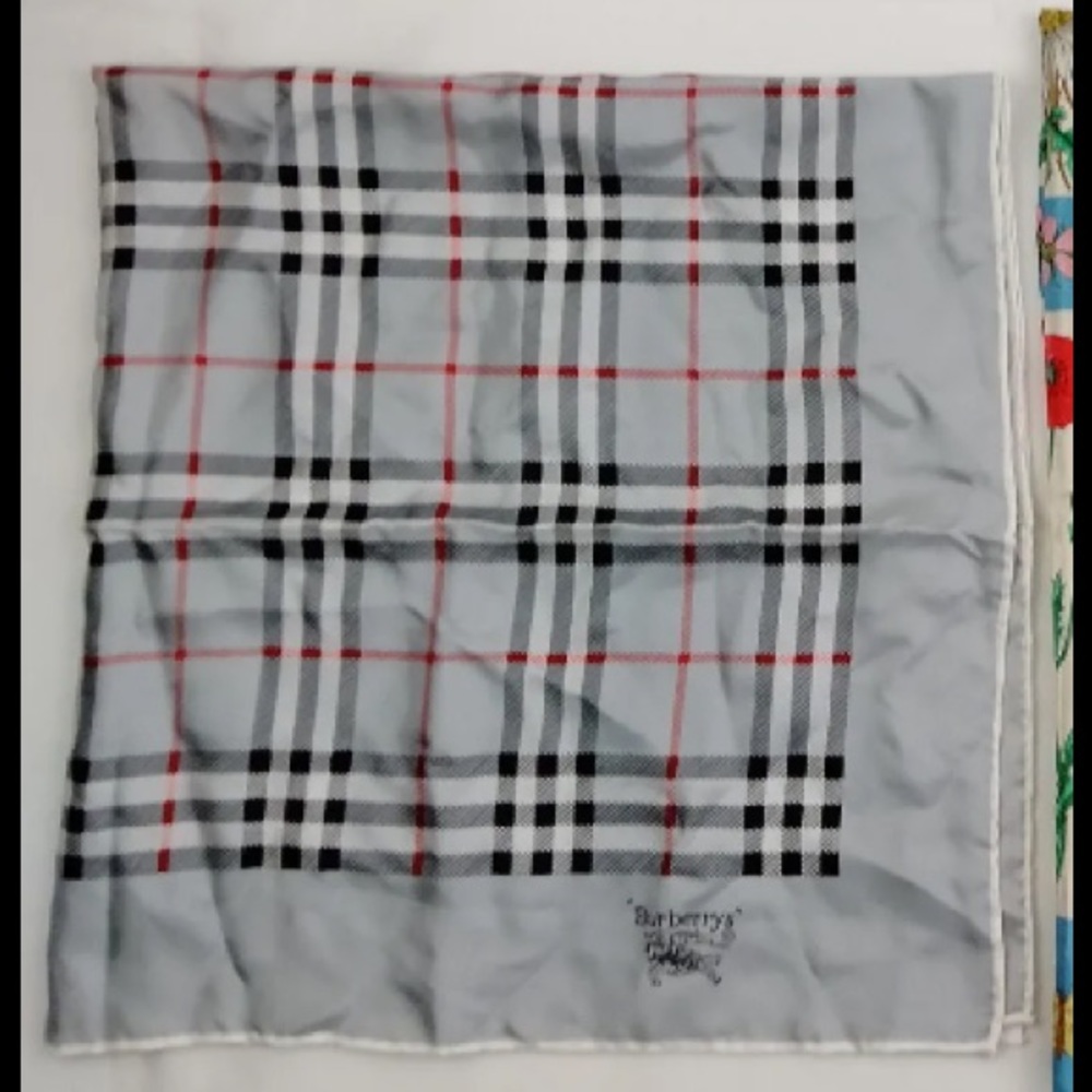 Burberry vintage silk scarf “Burberry’s” marker authentic scarf - Picture 2 of 8
